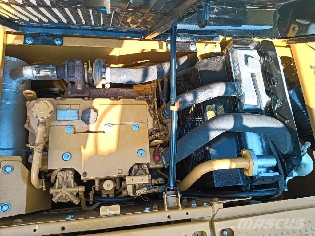 CAT 313 D Escavatori gommati