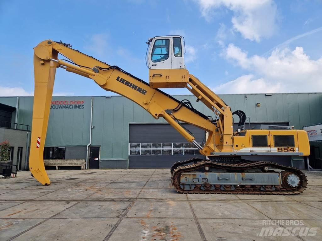Liebherr R954C EW Movimentazione rifiuti