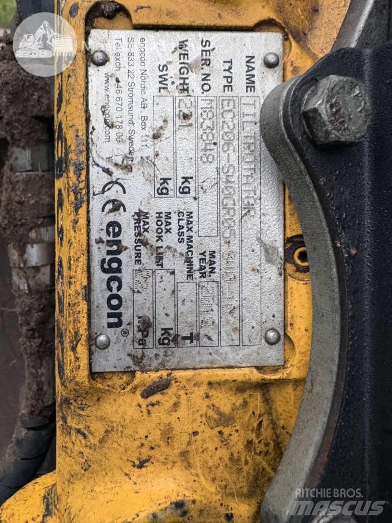 Wacker Neuson 6503 Escavatori gommati