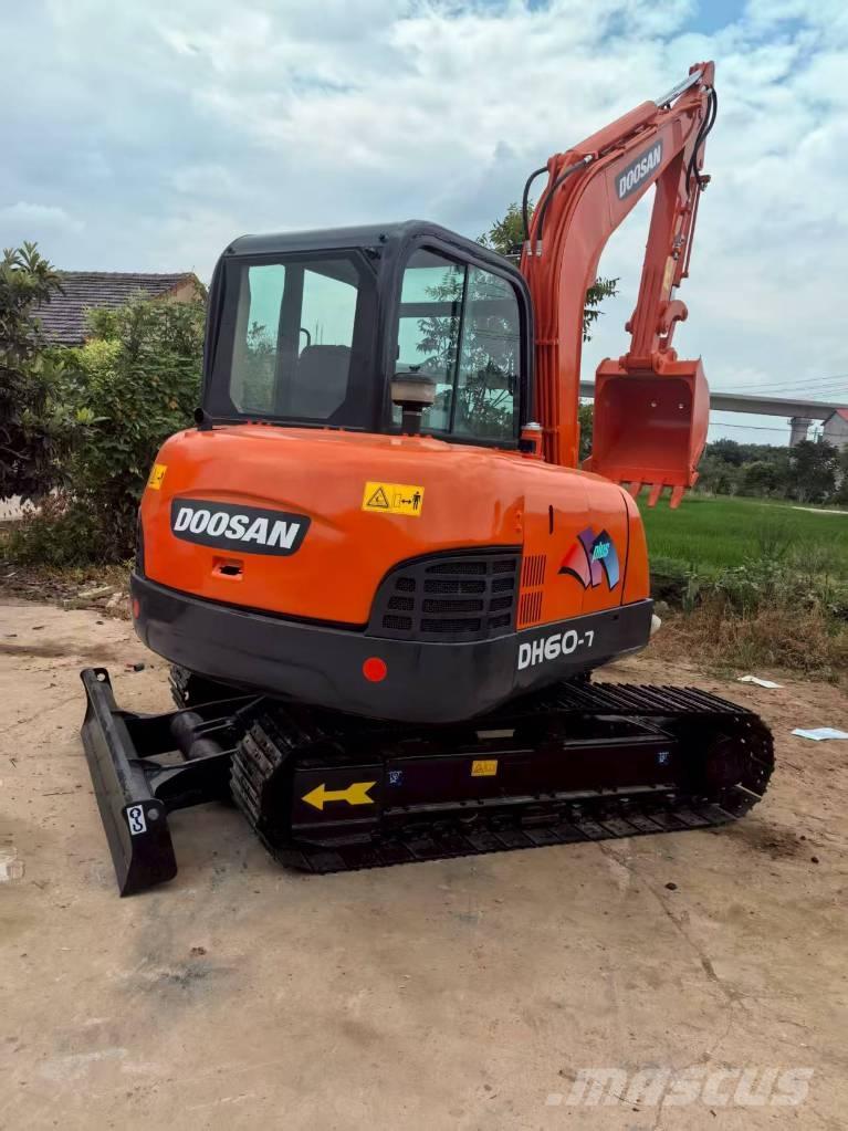 Doosan DH 60 Miniescavatori