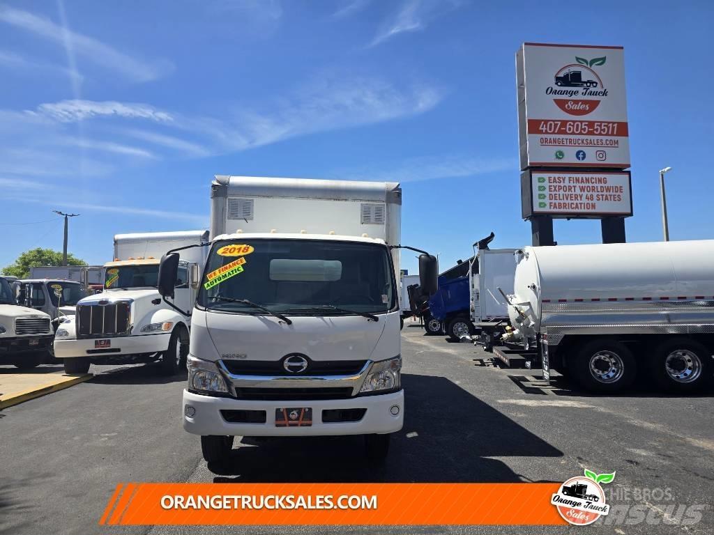 Hino 195 Camion cassonati