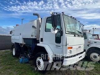 Freightliner FC 80 Autocarro spazzatrice