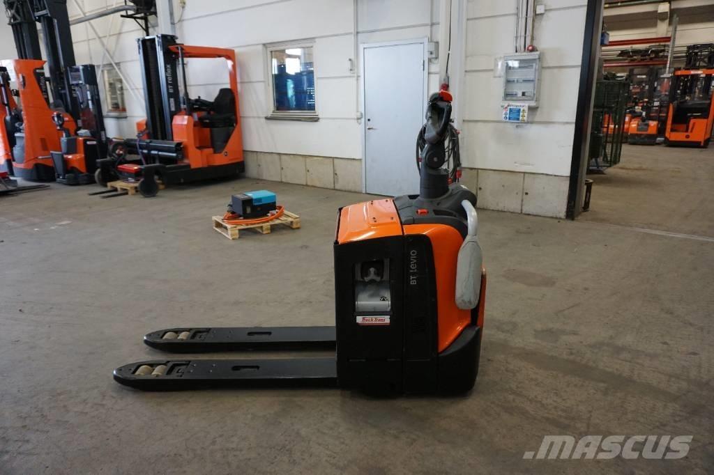 Toyota LPE220 Carrelli elevatori bassi a piattaforma