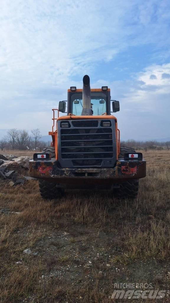 Doosan DL 300 Pale gommate