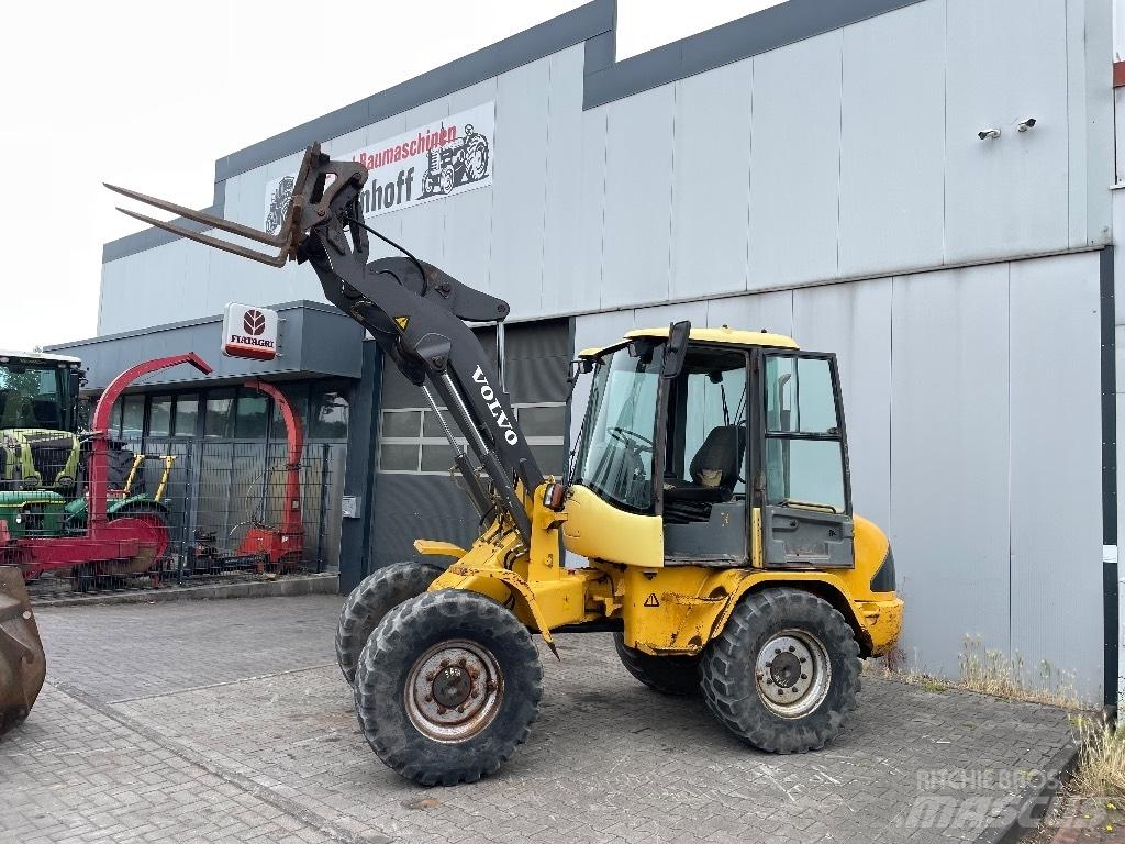 Volvo L 30 B Pale gommate