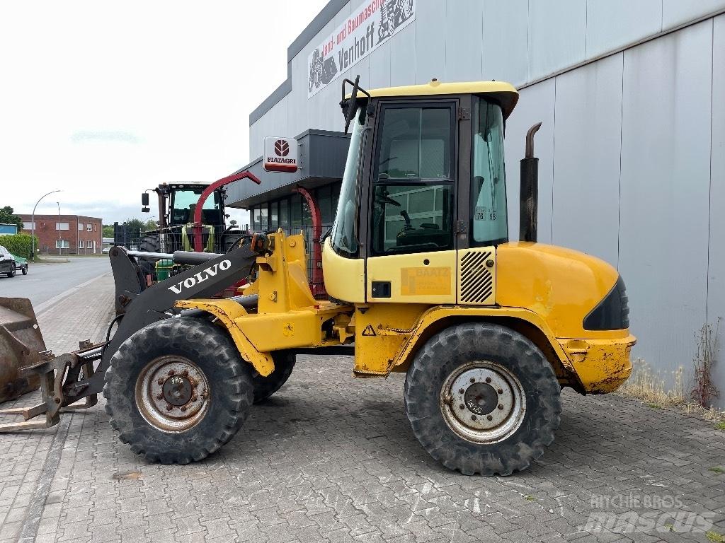 Volvo L 30 B Pale gommate