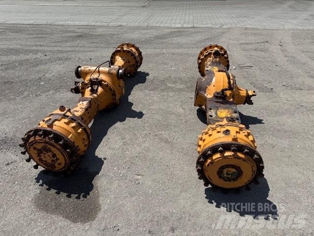 CASE 821 E AXLES Assi
