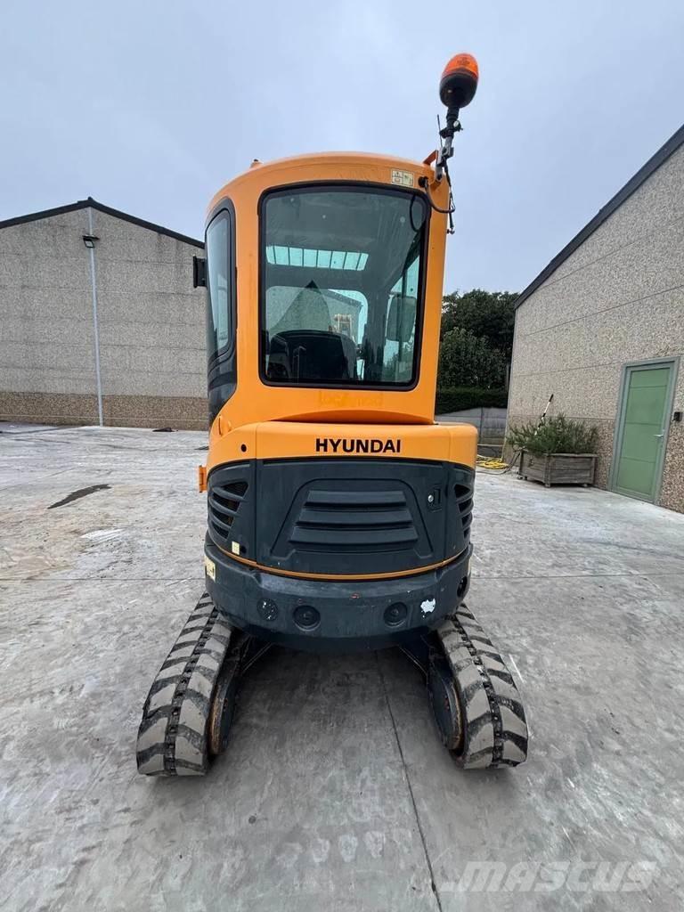 Hyundai R25Z Miniescavatori