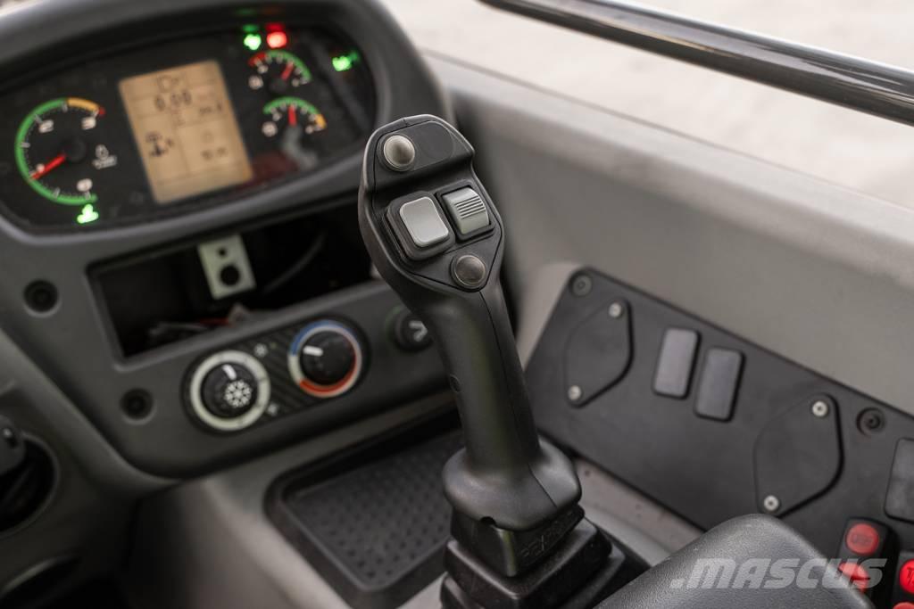 CASE 321 F Pale gommate