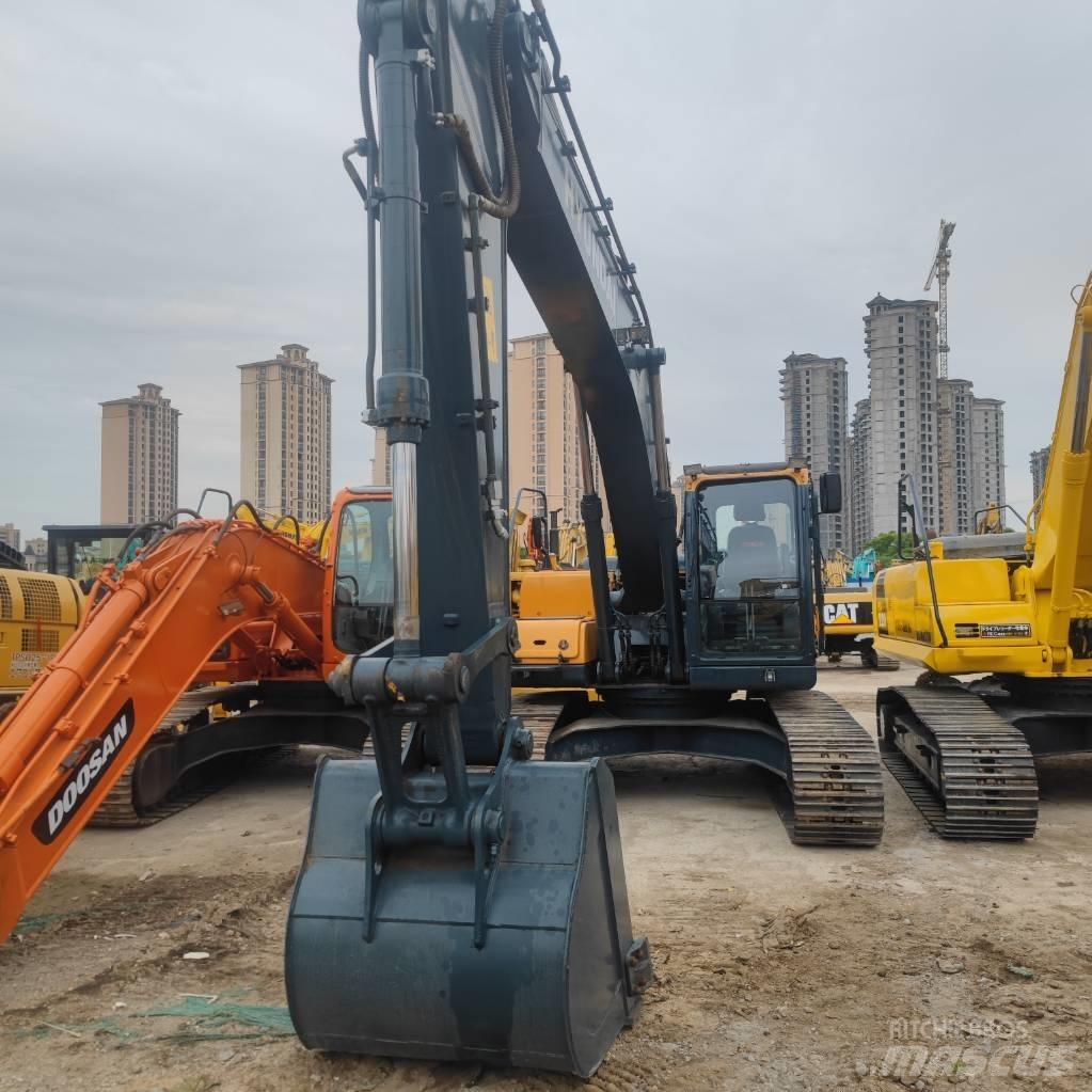 Hyundai R 225LC-9T Escavatori cingolati