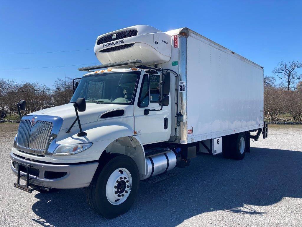 International 4300 Camion cassonati