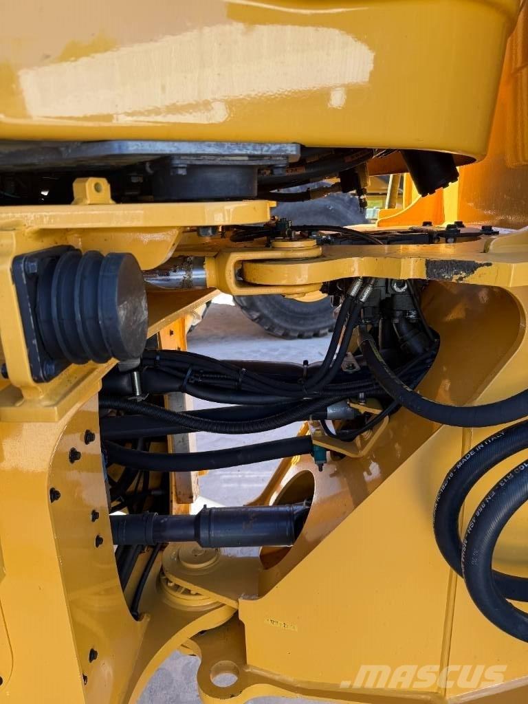 Volvo L 120 F Pale gommate