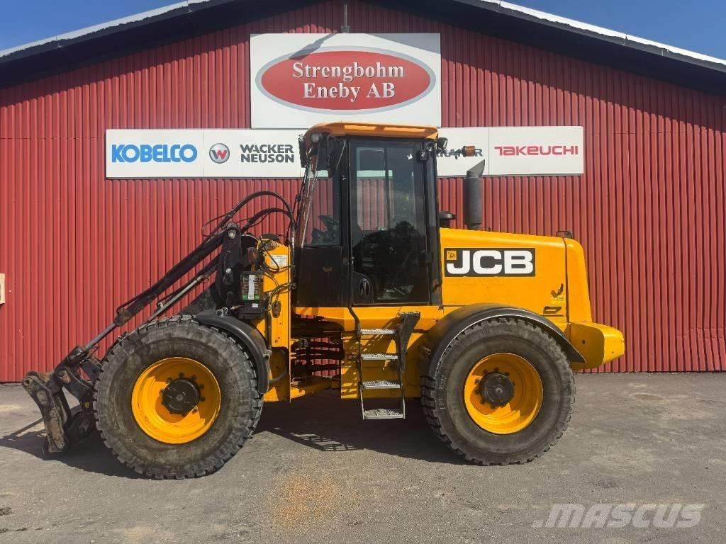 JCB 412 S Pale gommate