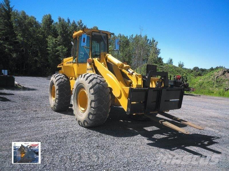 John Deere 644 D Pale gommate