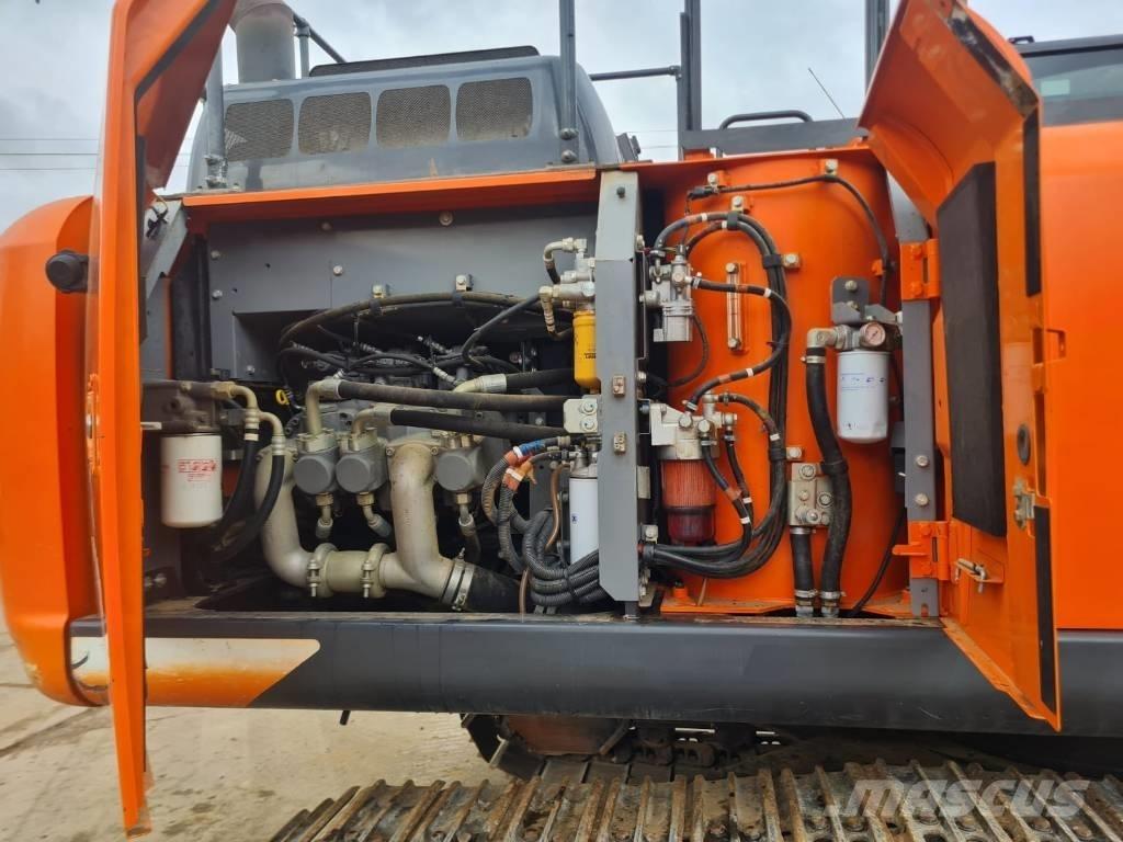 Hitachi ZX 210 LC-6 Escavatori cingolati