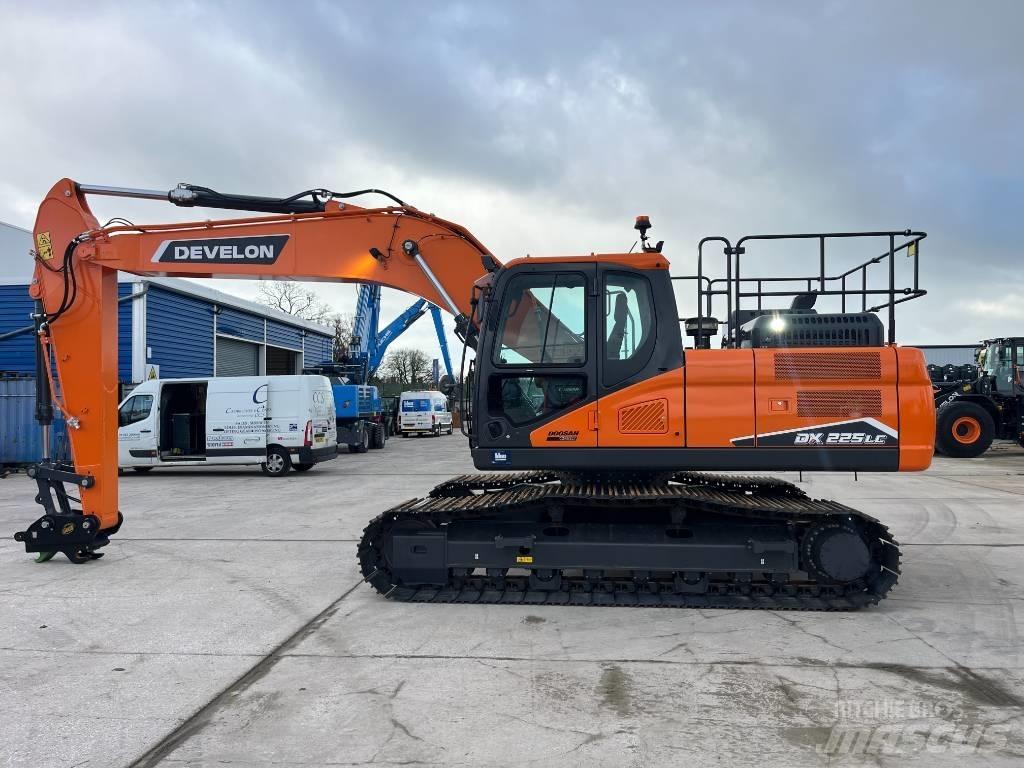 Develon DX 225 LC-7 Escavatori cingolati