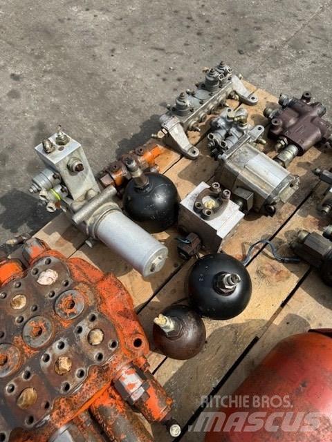 Daewoo Mega 300 V Componenti idrauliche