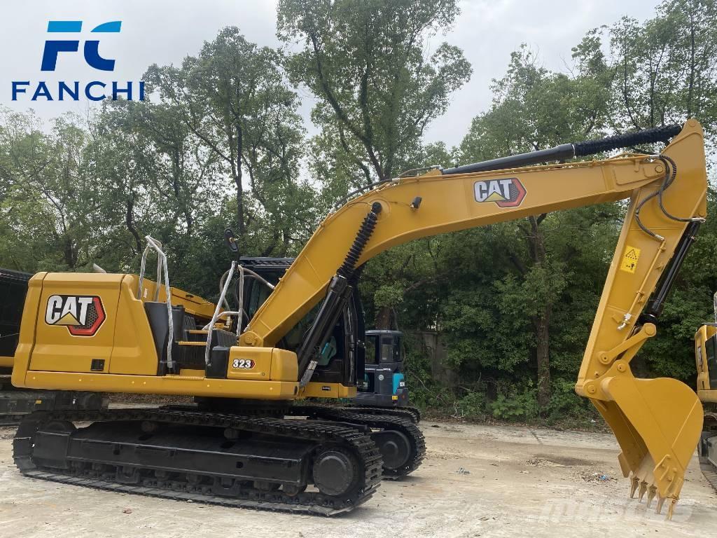 CAT 323 Escavatori cingolati