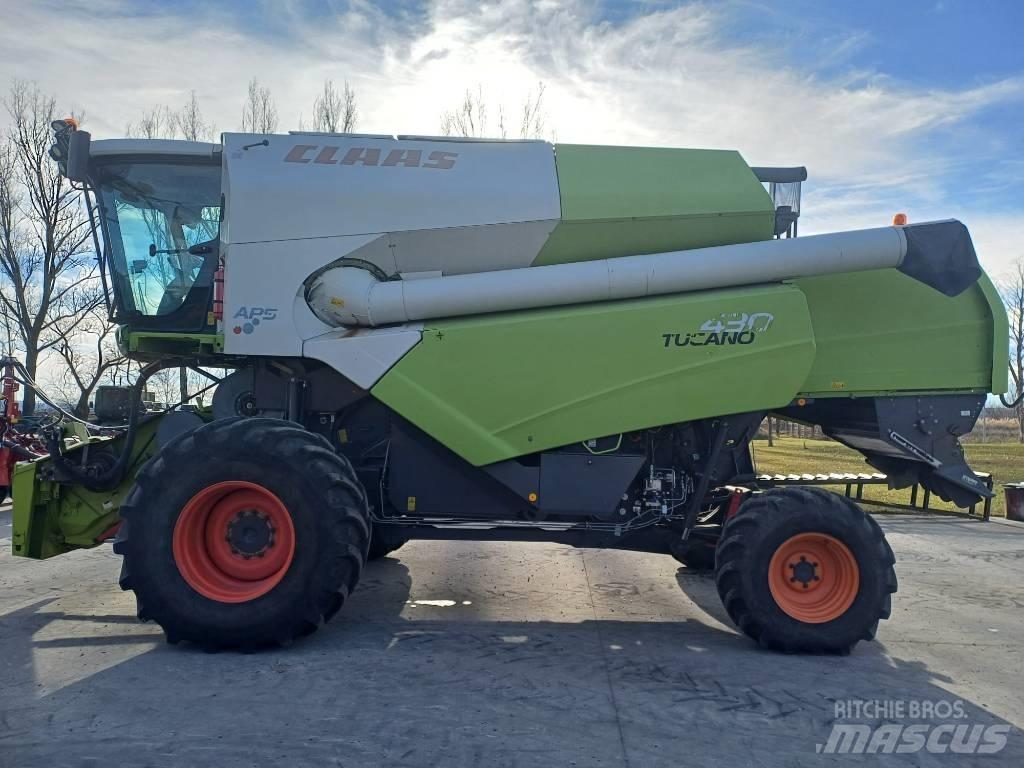 CLAAS Tucano 430 Mietitrebbiatrici