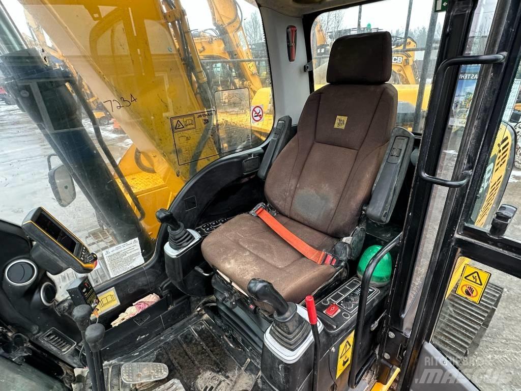 JCB JS 130 LC Escavatori cingolati