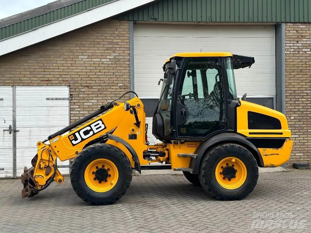 JCB TM220 SV A Pale gommate telescopiche