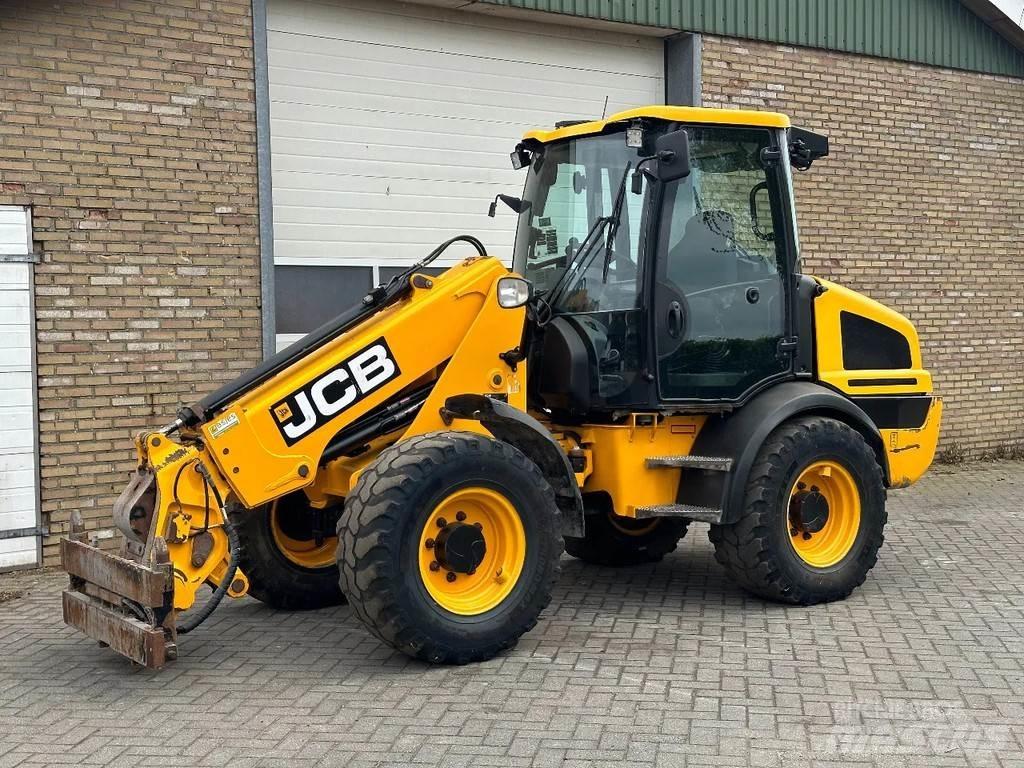 JCB TM220 SV A Pale gommate telescopiche