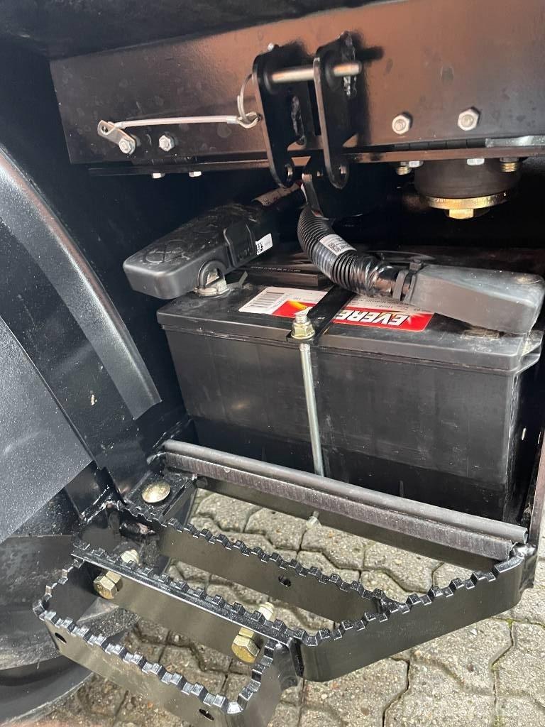 Gehl AL550 Mini pale