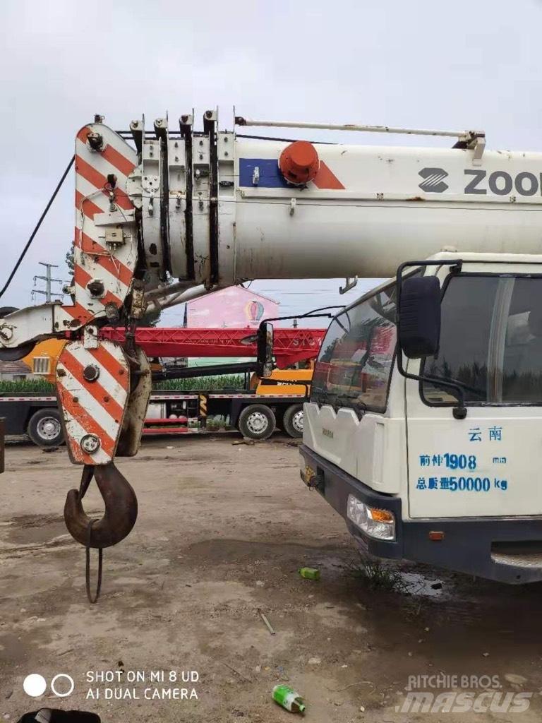 Zoomlion QY80V Gru per tutti i terreni