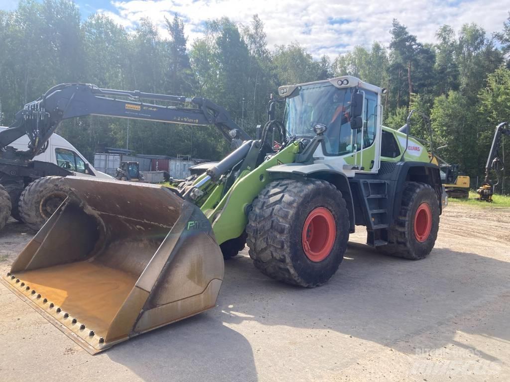 CLAAS Torion 1812 Pale gommate