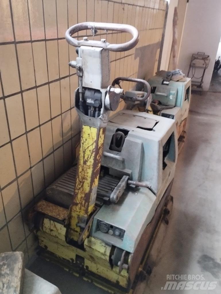 Ammann AVH 8020 Vibratori