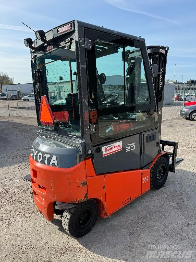Toyota 8FBMKT30 Carrelli elevatori elettrici