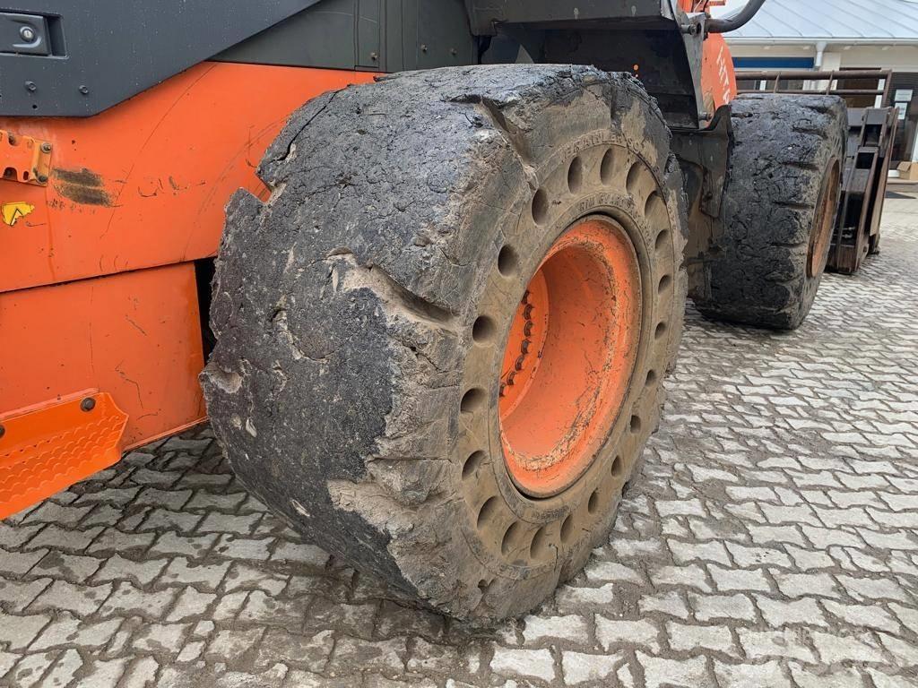 Hitachi ZW 310 Pale gommate