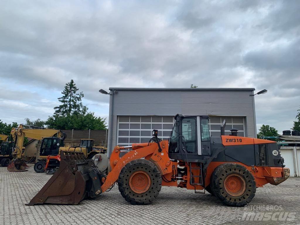 Hitachi ZW 310 Pale gommate