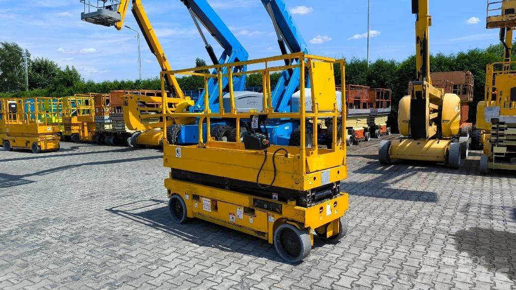Haulotte Compact 8 Piattaforme a pantografo