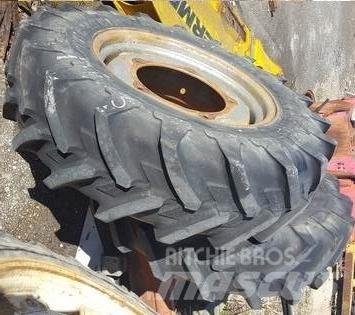  Pneus 12.4R24 Pneumatici, ruote e cerchioni