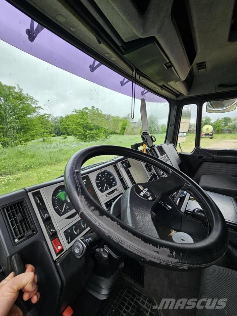 MAN F 2000 Motrici e Trattori Stradali