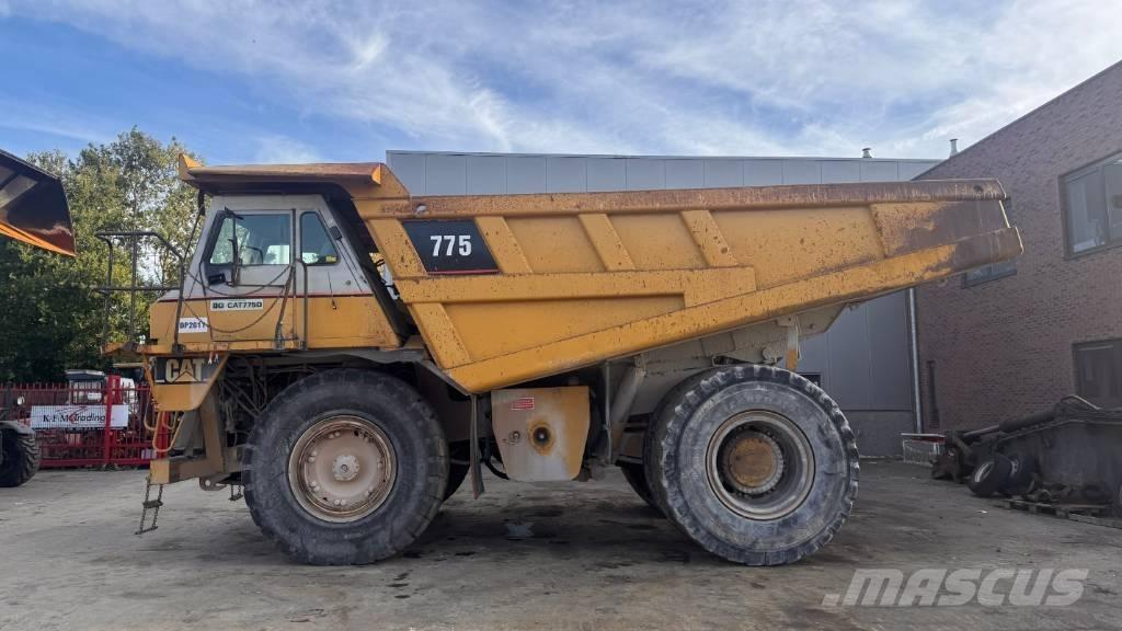CAT 775 D Dumper a telaio rigido