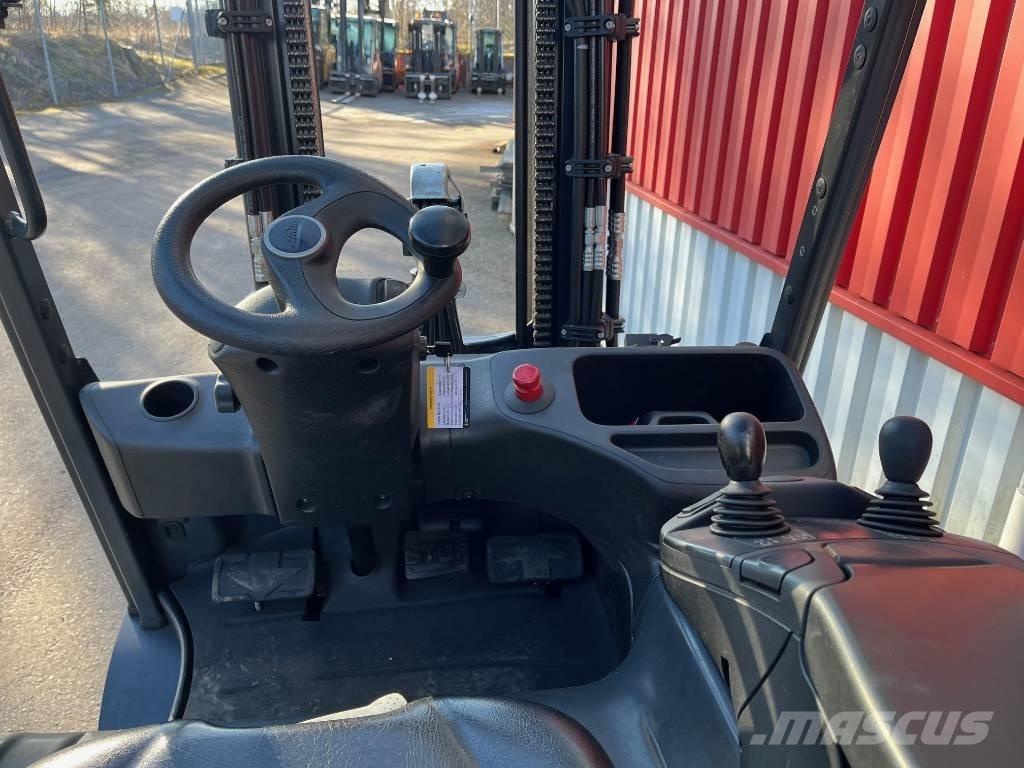 Linde E25L-02 Carrelli elevatori elettrici