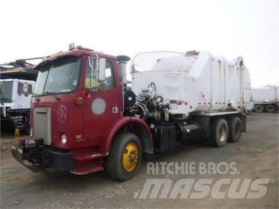 Volvo WX64 Camion dei rifiuti