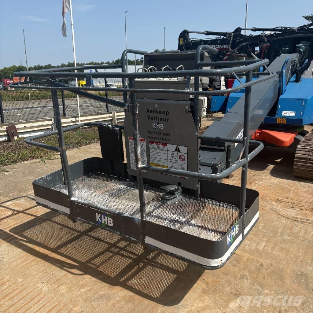 Aichi SR 12 B Piattaforme a braccio telescopico