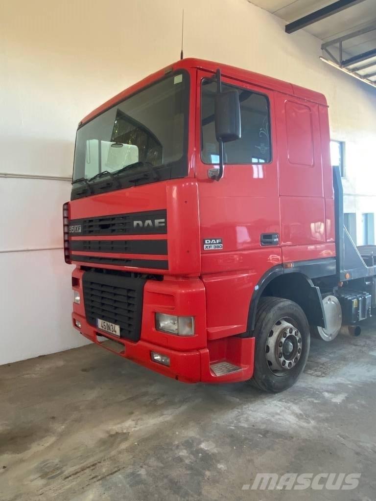 DAF XF 95.380 Camion con sponde ribaltabili