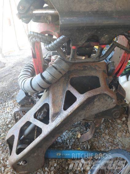 Komatsu C123 Decespugliatrici e trinciatrici idrauliche