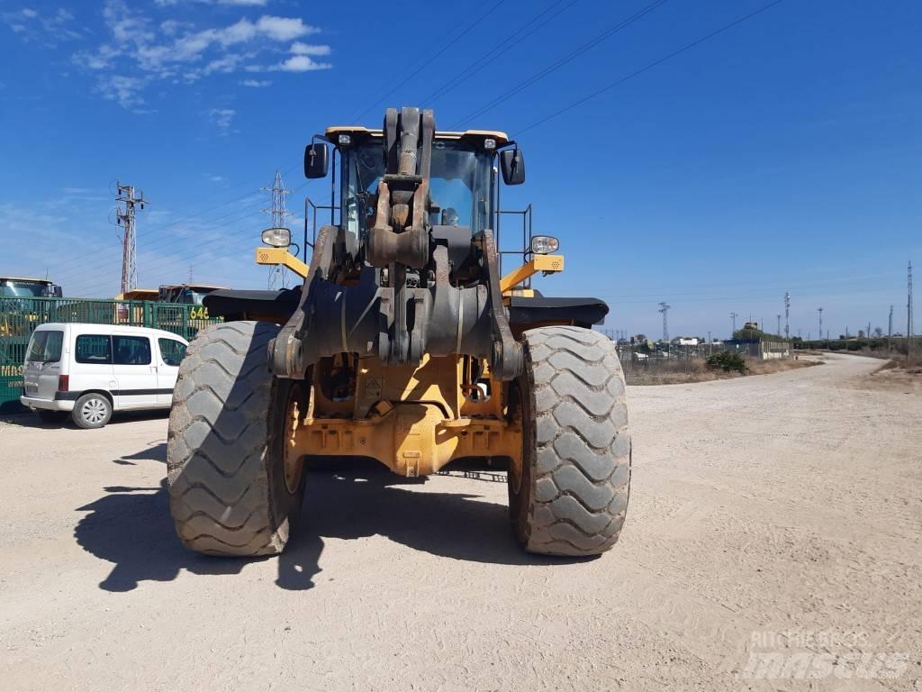 Volvo L 150 H Pale gommate