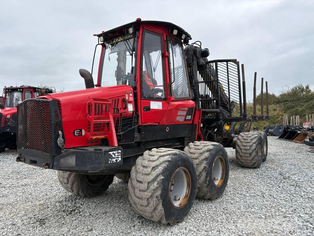 Komatsu 835 Forwarder