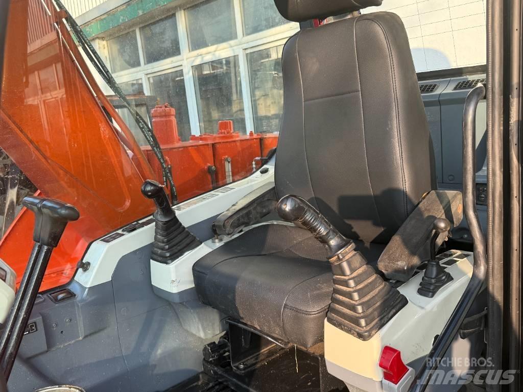 Doosan DX 75 Escavatori cingolati