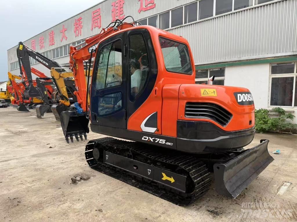 Doosan DX 75 Escavatori cingolati