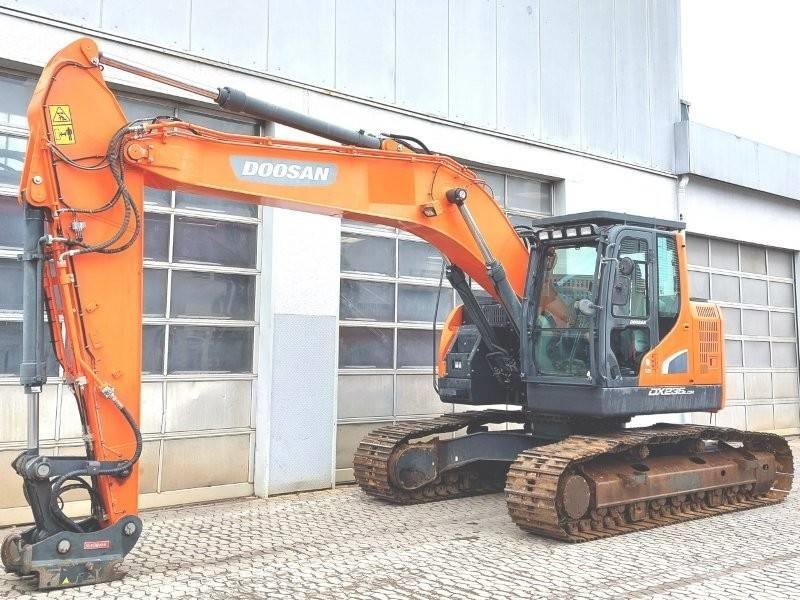 Doosan DX 235 LCR-5 Escavatori cingolati