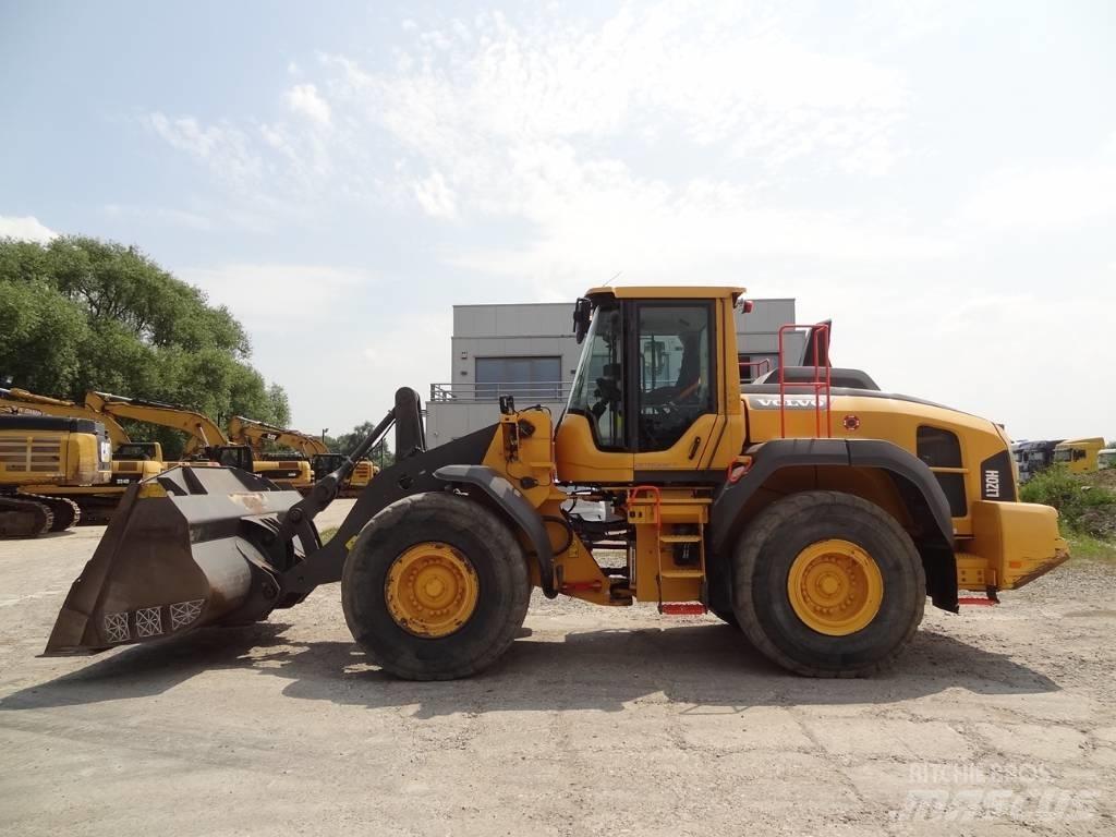 Volvo L 120 H Pale gommate