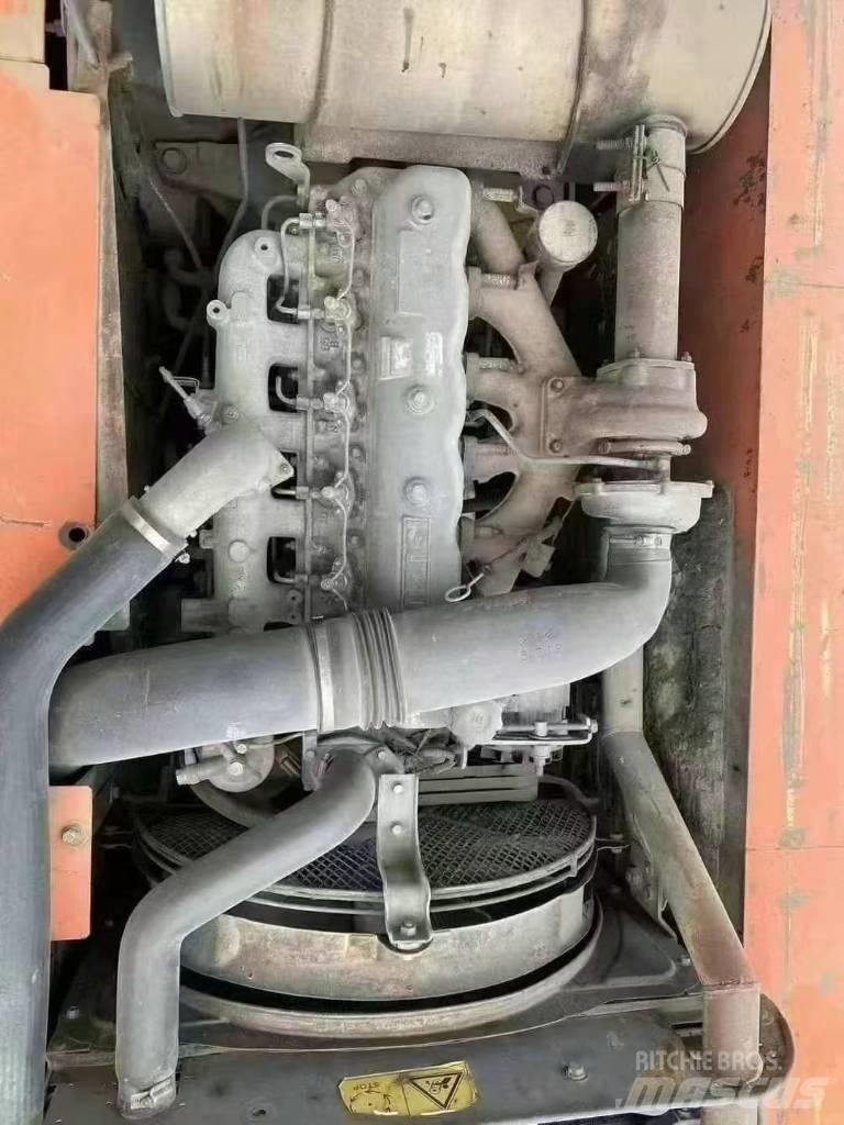Hitachi ZX240 Escavatori cingolati