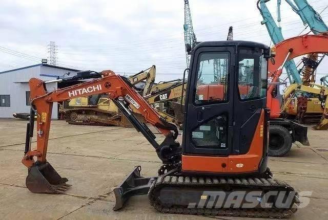 Hitachi 30 Escavatori cingolati